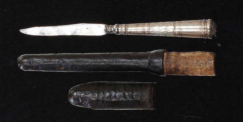 Coltellino in argento con manico cesellato, Europa XVII-XVIII secolo  - Asta Antiquariato, Argenti e Dipinti Antichi - Cambi Casa d'Aste