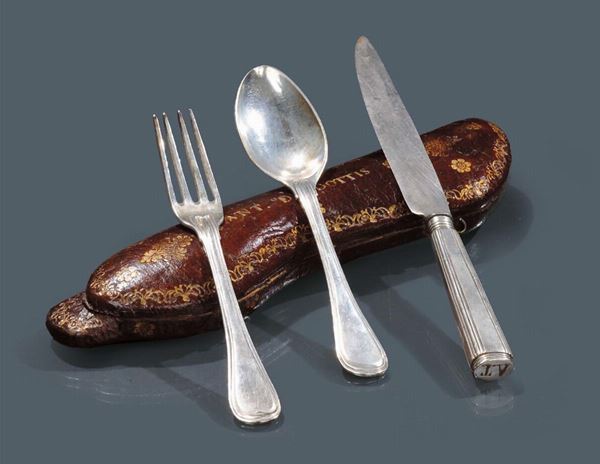 Coltello, forchetta e cucchiaio in argento con monogramma SB, Italia XVIII secolo