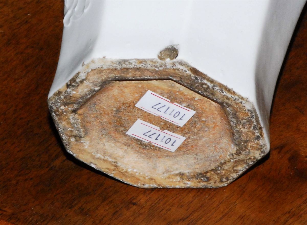 Vaso in Porcellana Bianca, Cina XVIII Secolo