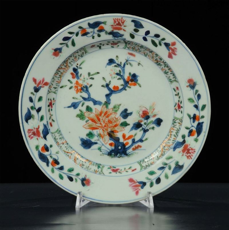 Piatto in porcellana, Cina XVIII secolo, periodo verde  - Asta Arte Orientale - Cambi Casa d'Aste