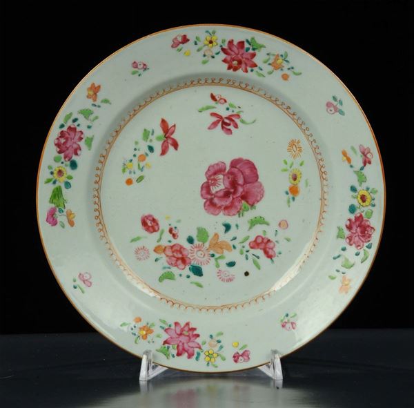 Piatto in porcellana, Cina XVIII secolo periodo rosa