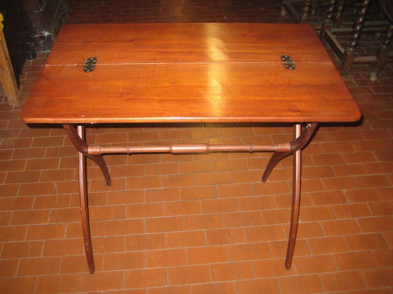 Tavolino pieghevole da bordo in mogano  - Auction OnLine Auction 03-2012 - Cambi Casa d'Aste
