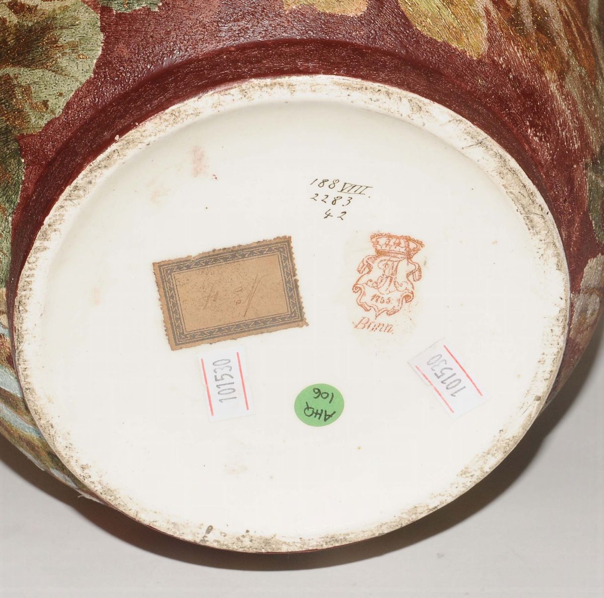 Coppia di Grandi Vasi Liberty Decorati con Scene Galanti