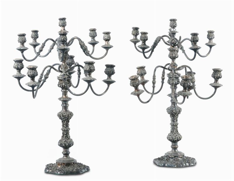 Coppia di grandi candelieri in silverplated, Inghilterra XIX secolo  - Asta Antiquariato e Dipinti Antichi - Cambi Casa d'Aste