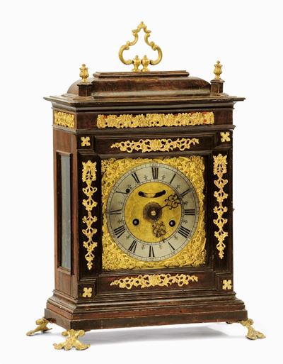 Importante Pendola da Tavolo Lastronata in Noce, Roma 1740 Circa
