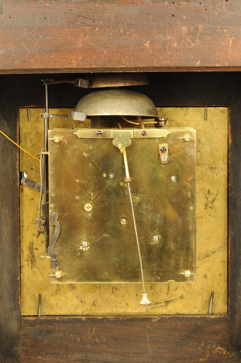 Importante Pendola da Tavolo Lastronata in Noce, Roma 1740 Circa