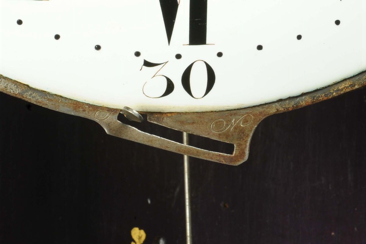 Orologio Cartel da Muro con Mensola, Cassa Venis Martin Laccata Color Vinaccia, Svizzera/francia ...