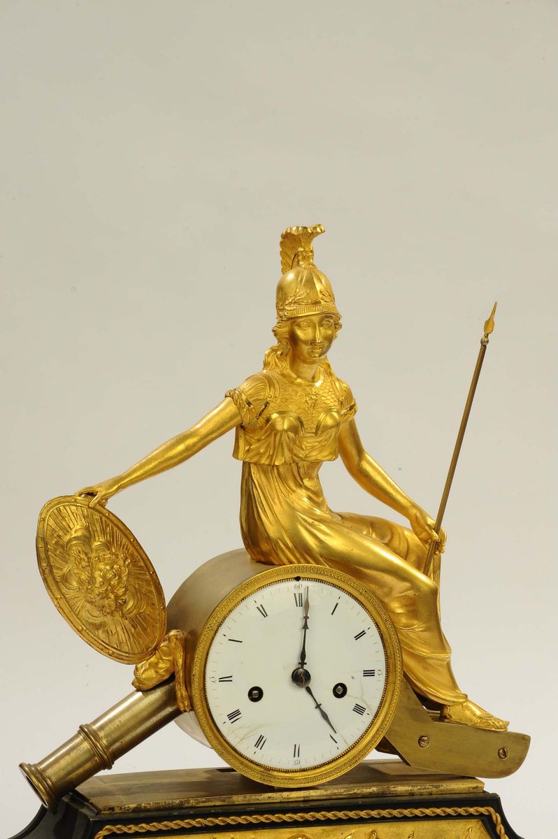 Importante Orologio da Camino Raffigurante Bellona, Dea della Pace, Francia Fine XVIII Secolo