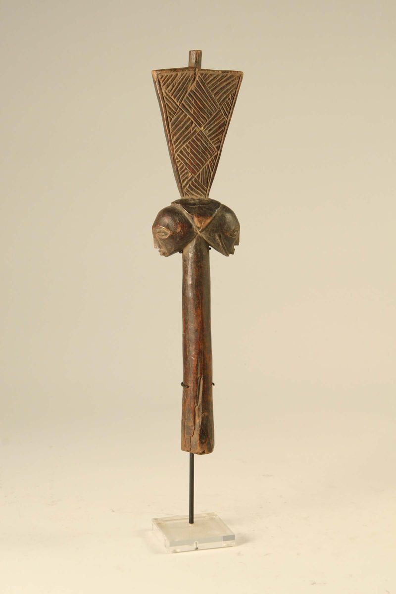 Scettro-insegna cerimoniale gianiforme, Luba (Repubblica Democratica del Congo)  - Auction African Art - Cambi Casa d'Aste
