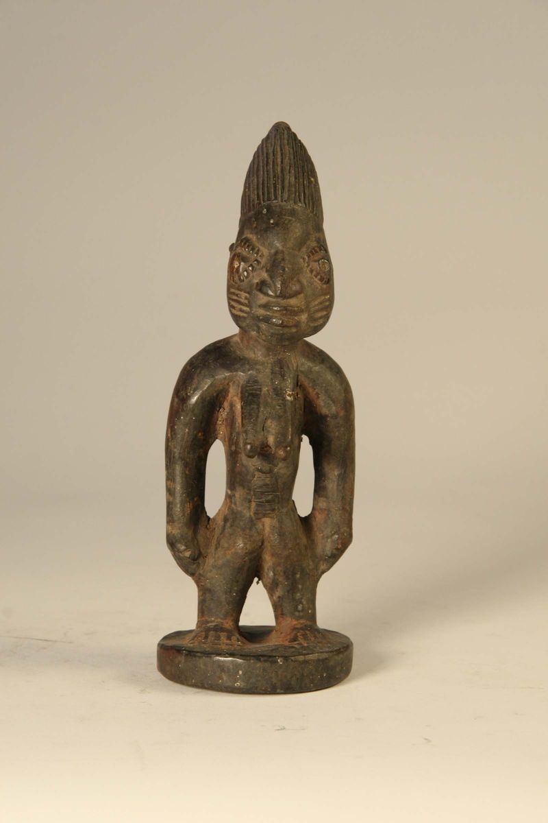 Figura di gemello ibeji, Yoruba, villaggio di Oshogbo (Nigeria)  - Asta Arte Africana - Cambi Casa d'Aste