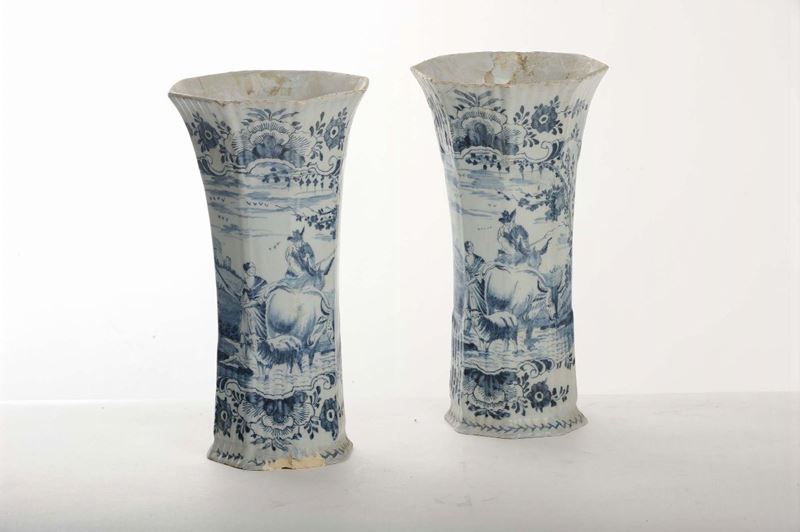 Coppia di vasi in porcellana  - Asta Antiquariato e Dipinti Antichi - Cambi Casa d'Aste
