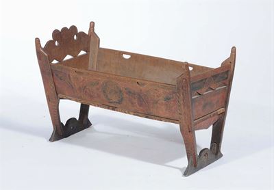 Culla in Legno Dipinto ed Intagliato
