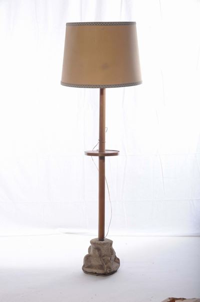 Frammento di Capitello Antico in Marmo, Montato a Lampada