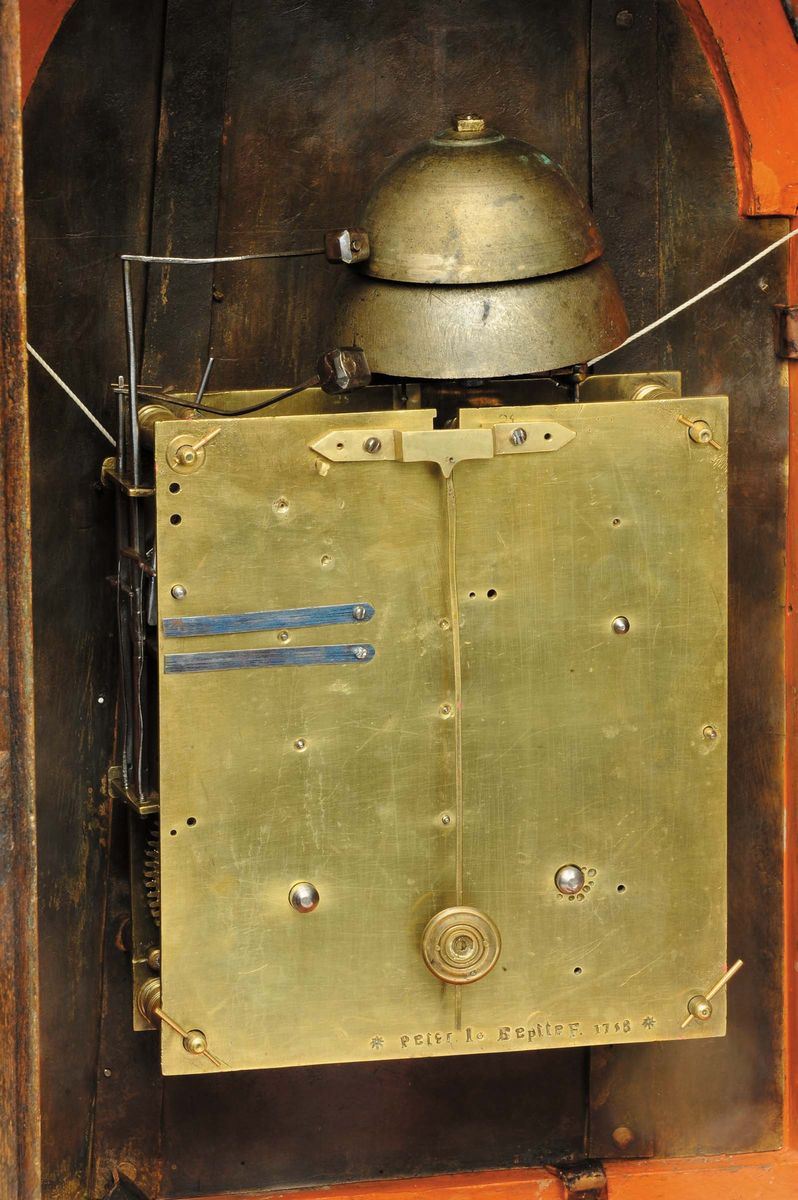 Orologio Architettonico Biedermeier da Tavolo in Legno con Parti Ebanizzate e Bronzi Dorati, XIX ...