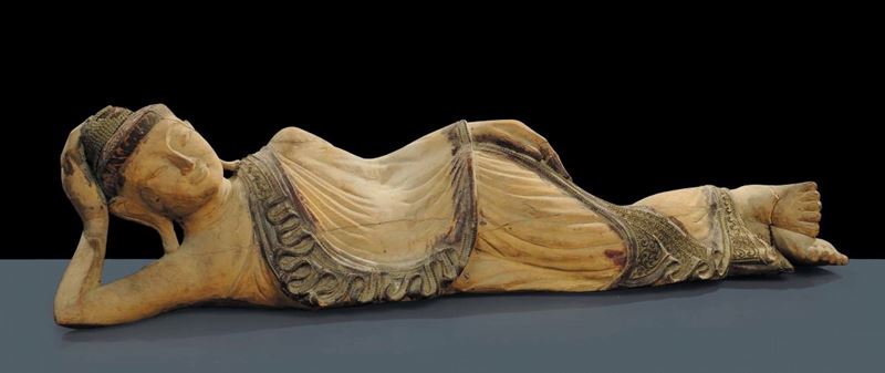 Buddha dormiente in legno, Birmania XIX secolo  - Asta Arte Orientale - Cambi Casa d'Aste