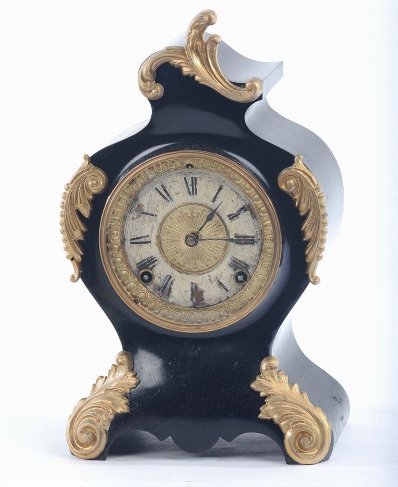 Pendola in metallo laccato nero con bronzi dorati  - Auction Antique and Old Masters - Cambi Casa d'Aste