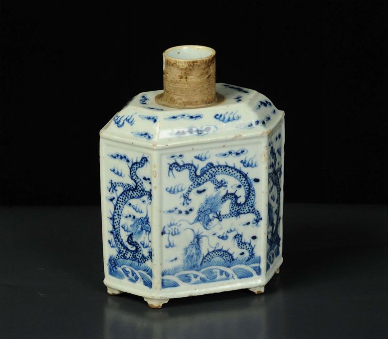 Fiasca in porcellana, Cina XX secolo  - Auction OnLine Auction 03-2012 - Cambi Casa d'Aste