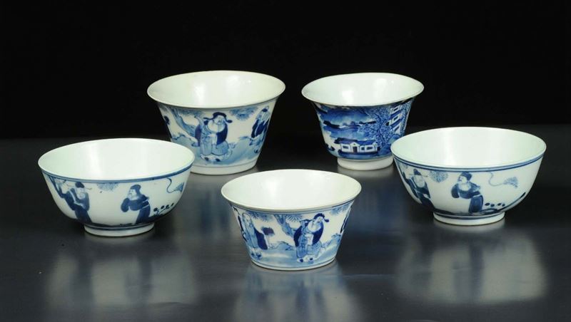 Cinque scodelle differenti in porcellana  - Auction Oriental Art - Cambi Casa d'Aste