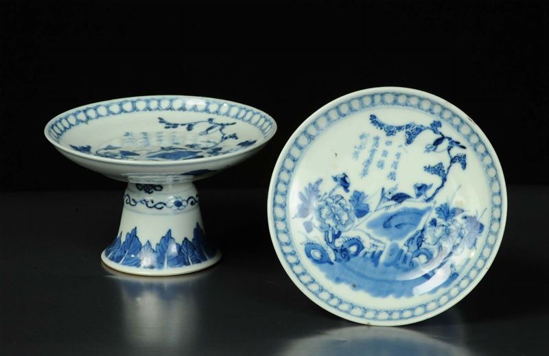 Coppia di alzatine in porcellana, Cina XX secolo  - Auction OnLine Auction 03-2012 - Cambi Casa d'Aste