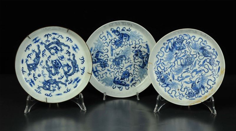 Tre scodelle in porcellana, Cina XX secolo  - Asta Arte Orientale - Cambi Casa d'Aste