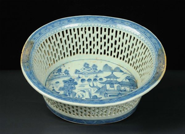 Cestino traforato in porcellana, Cina XX secolo