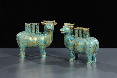 Coppia di Bruciaprofumo a Foggia di Mucche in Metallo e Smalti Cloisonnè, Cina