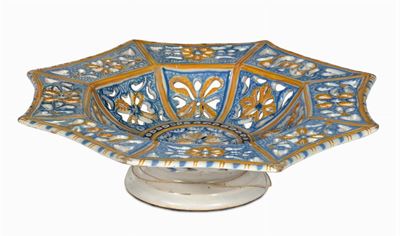 Centrotavola in Maiolica Traforata, Savona XVIII Secolo