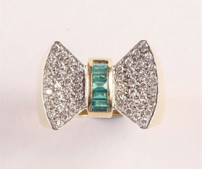 Anello con Pavé di Diamanti e Smeraldi