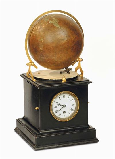 Orologio da Tavolo in Legno Ebanizzato con Globo Terrestre, Francia XX Secolo