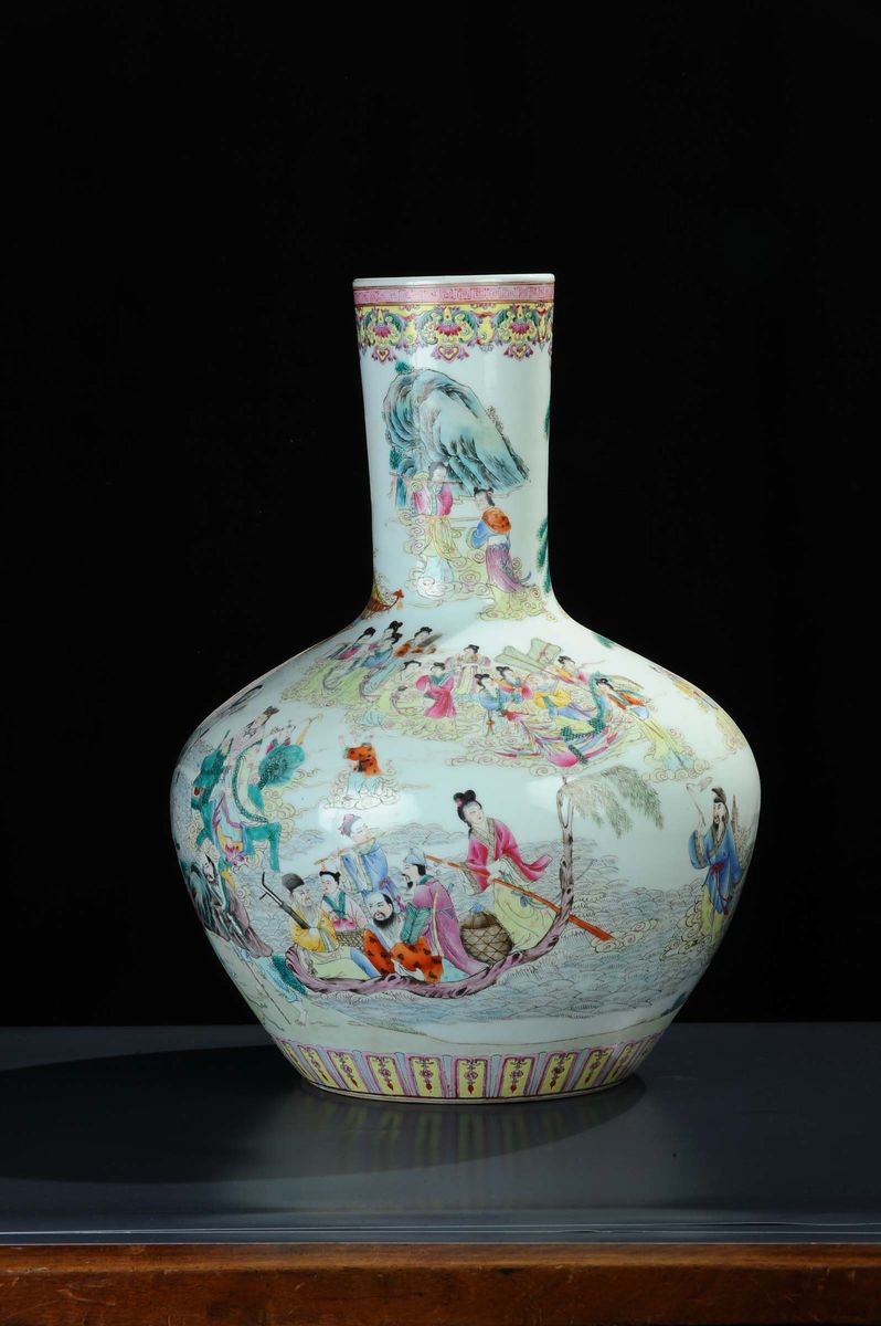 Vaso in Porcellana a Decoro Policromo, Cina