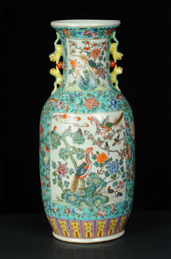 Vaso in porcellana policroma, Cina