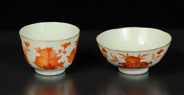 Due ciotoline da tè in porcellana, fine XIX secolo
