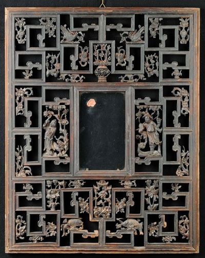 Pannello in Legno Scolpito e Traforato, Cina XIX Secolo