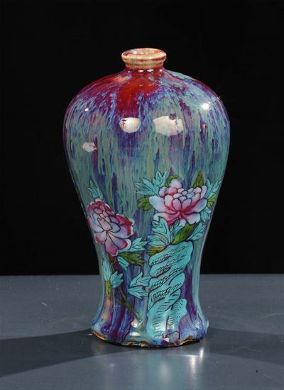 Vaso in Gres, Formato “meiping”, Monocolore Sangue di Bue, Cina