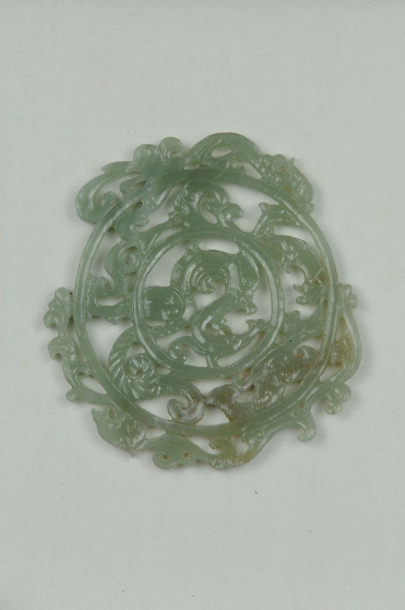Medaglione in giada, Cina  - Auction Oriental Art - Cambi Casa d'Aste
