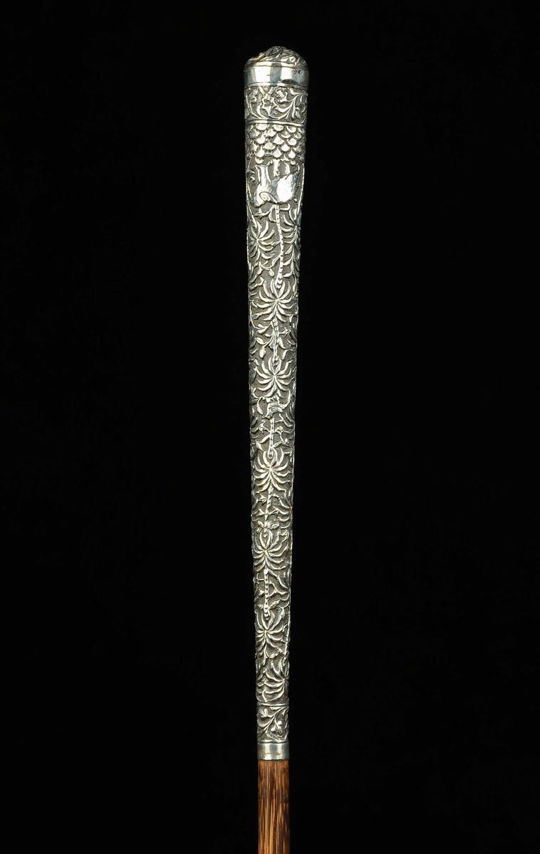 Bastone da passeggio con impugnatura in argento 85%, India XIX secolo  - Auction Oriental Art - Cambi Casa d'Aste