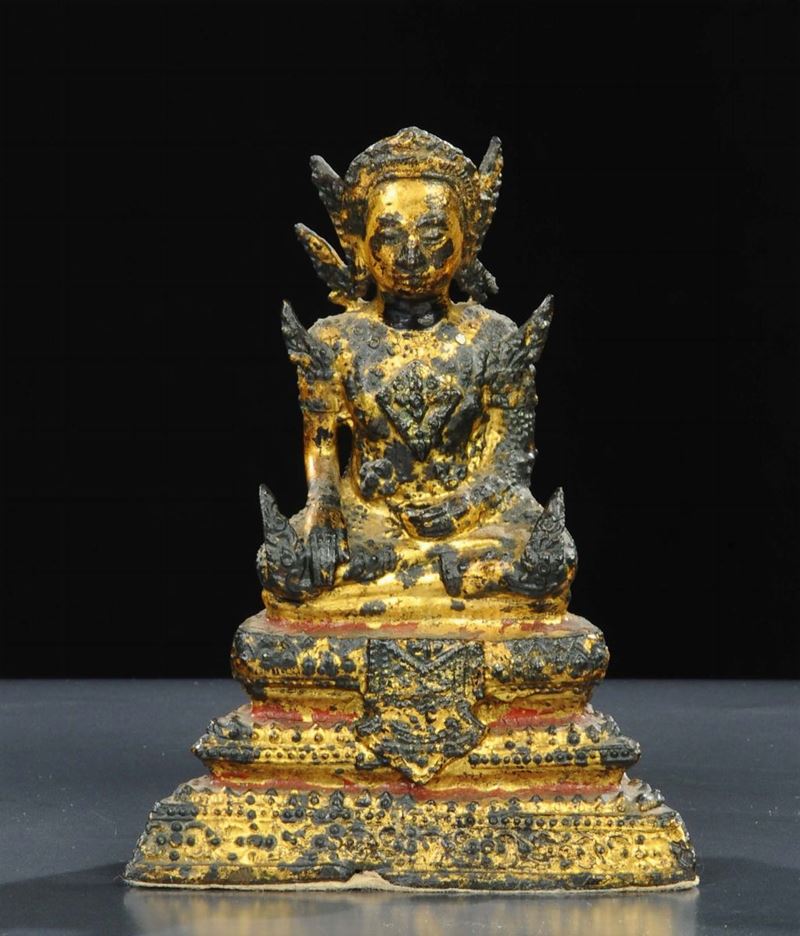 Buddha seduto in bronzo, Tailandia XIX secolo  - Asta Arte Orientale - Cambi Casa d'Aste
