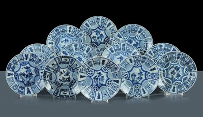 Dodici Piatti in Porcellana, Cina XVIII Secolo