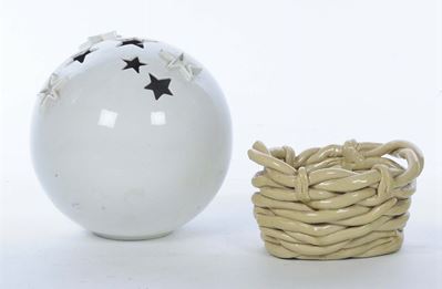 Sfera in Ceramica Bianca Traforata