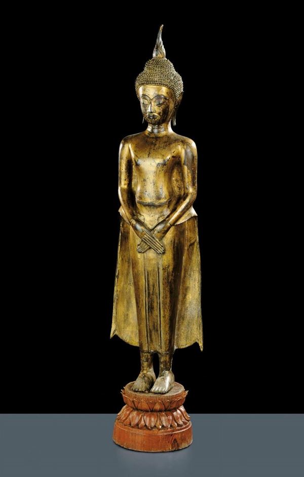 Buddha in piedi in bronzo dorato,Tailandia, copia del XVIII secolo