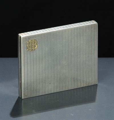Portasigarette in Argento con Monogramma Hb in Oro, Danimarca XX Secolo, Gr. 160 Circa