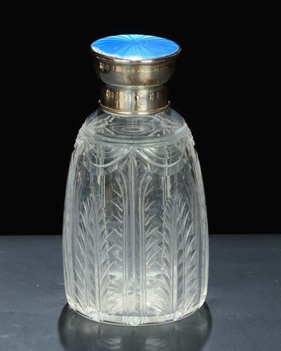 Bottiglia in Cristallo Inciso con Tappo in Argento e Smalto Asprey, Londra 1923