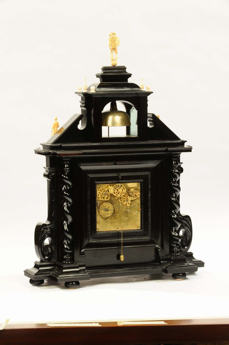 Orologio con Statue in Avorio Raffiguranti Preghiera, Lavoro e Cronos con Jacquemart in Spalla. A...