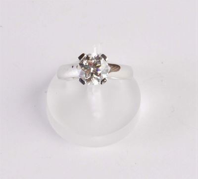 Anello Solitaire con Diamante di Ct 1,90 Circa