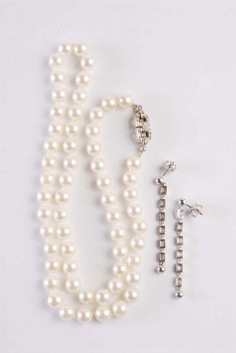 Lotto composto da orecchini idi diamanti e collana di perle Akoya  - Asta Orologi e Gioielli Antichi e Contemporanei - Cambi Casa d'Aste