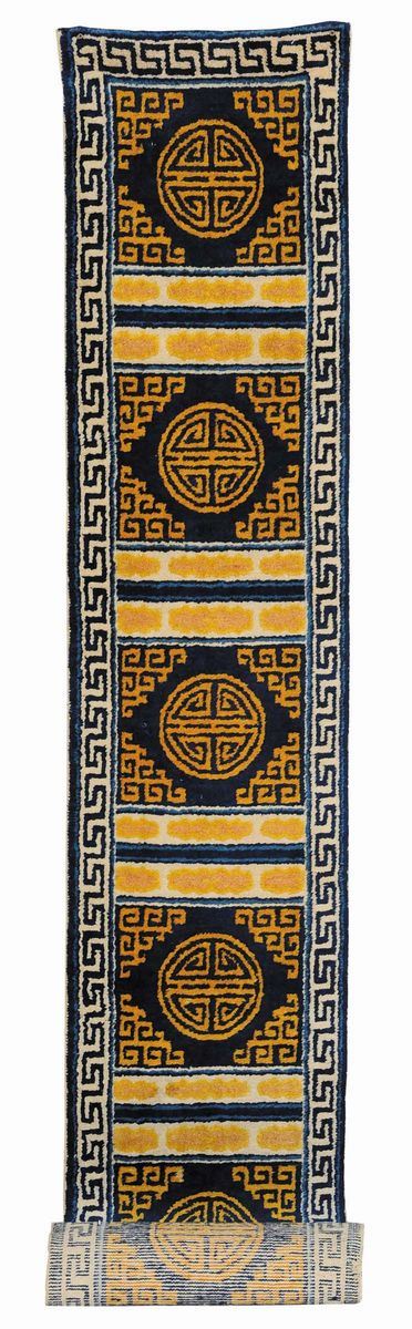 Passatoia Cinese, fine XIX secolo  - Auction Ancient Carpets - Cambi Casa d'Aste