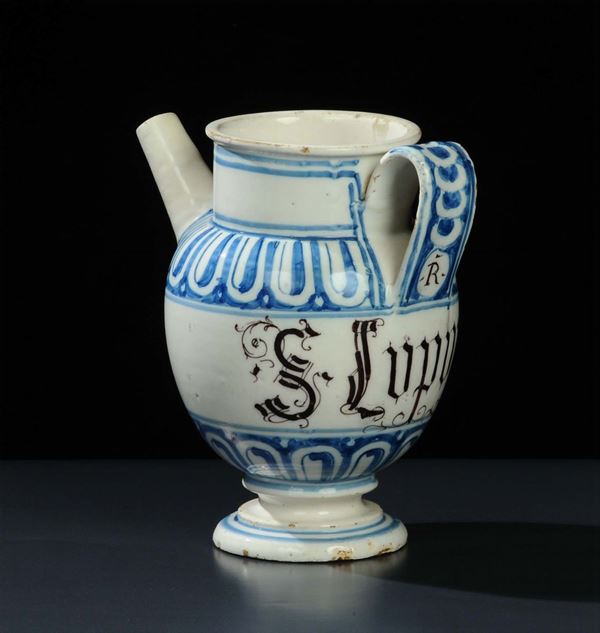 Boccale in ceramica bianca e blu, Savona XIX secolo