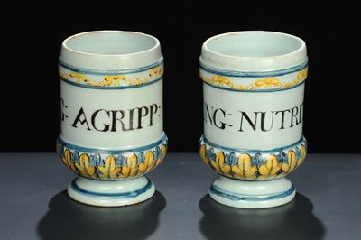 Coppia di Alberelli in Ceramica Gialla e Blu