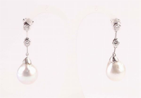 Orecchini pendenti con perle australiane