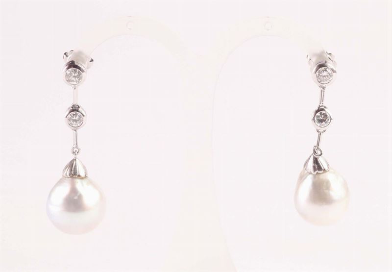 Orecchini pendenti con diamanti e perle  - Asta Orologi e Gioielli Antichi e Contemporanei - Cambi Casa d'Aste